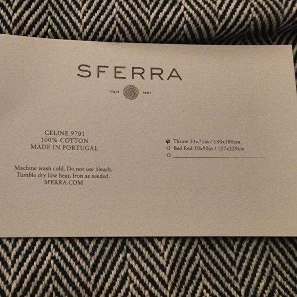SFERRA Celine Throw - Picture 2 of 3